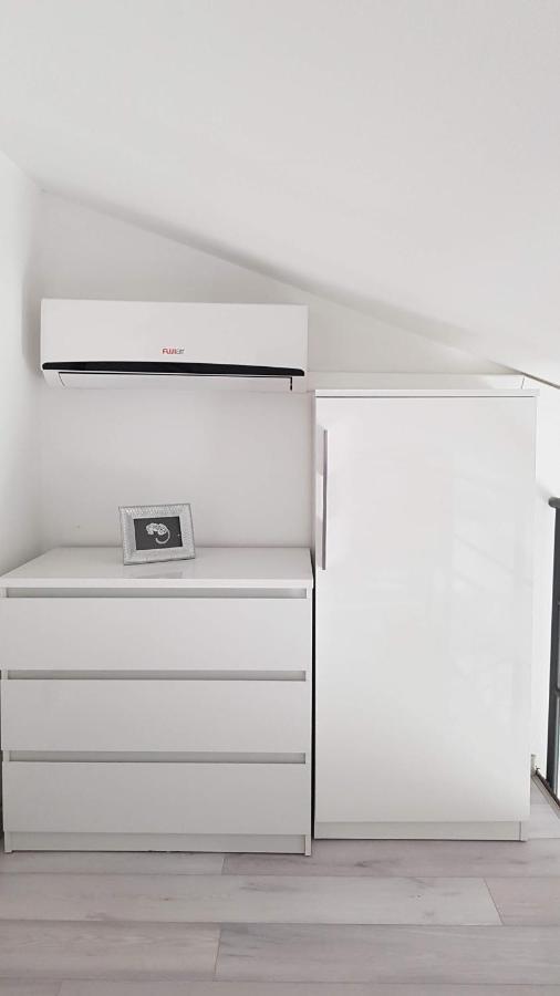 Sia House Apartment Pula Bagian luar foto