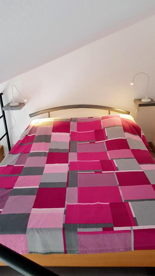Sia House Apartment Pula Bagian luar foto
